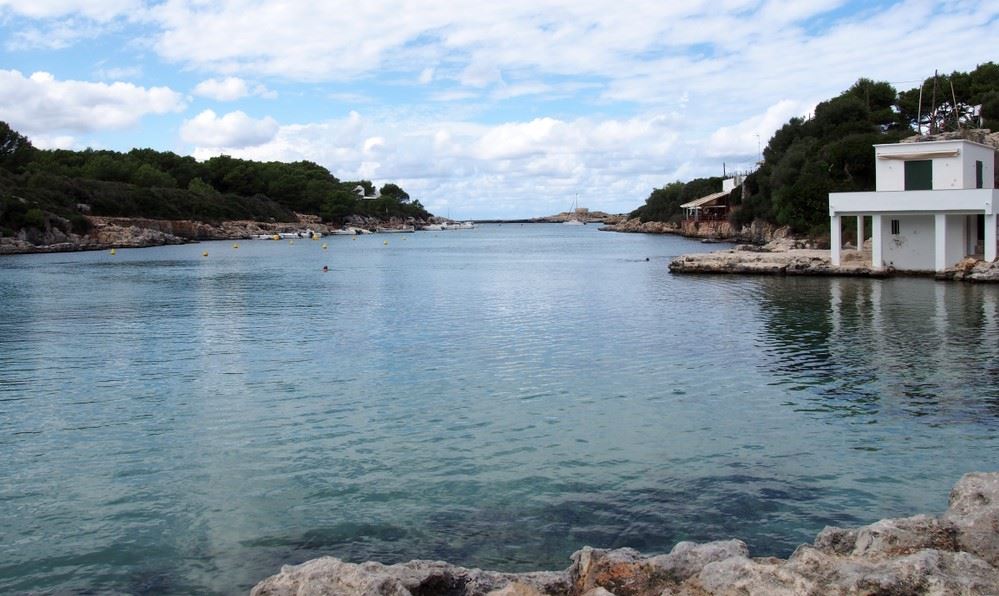Cala Blanca auf Menorca