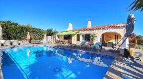 Schöne Villa auf Menorca zum Verkauf in Punta Prima