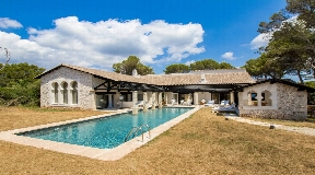 Villa mit Persönlichkeit in Menorca zum Verkauf in Cala Galdana