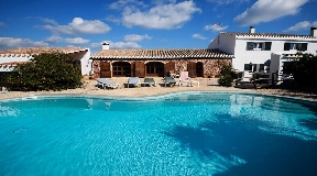 Renovierte  Finca zum Verkauf auf Menorca im Norden der Insel - Mahon