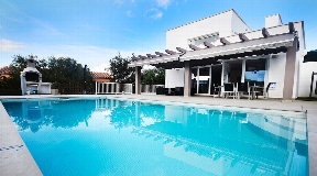 Moderne 208 qm Villa in Menorca - Son Bou mit privatem Pool