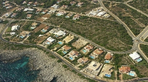 Bauland mit einem günstigen Meerblick in Satalaya - Menorca
