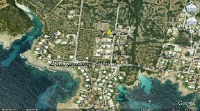 Interessantes Baugrundstück mit direkten Ausblick auf das Meer in Menorca