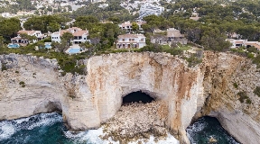 Villa an der Südküste Menorcas in einmaliger Lage zum Verkauf