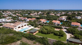 Villa in Trebaluger zum Verkauf an der Südküste Menorcas gelegen