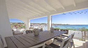 Luxuriöse Frontline Villa zu verkaufen in Punta Prima auf Menorca