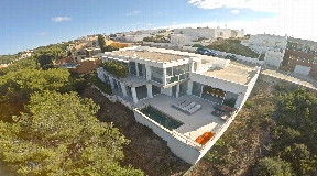 Voll funktionsfähige atemberaubende moderne Villa zu verkaufen in Cala Llonga
