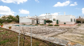 Die fantastische Villa zum Verkauf in Cales Piques